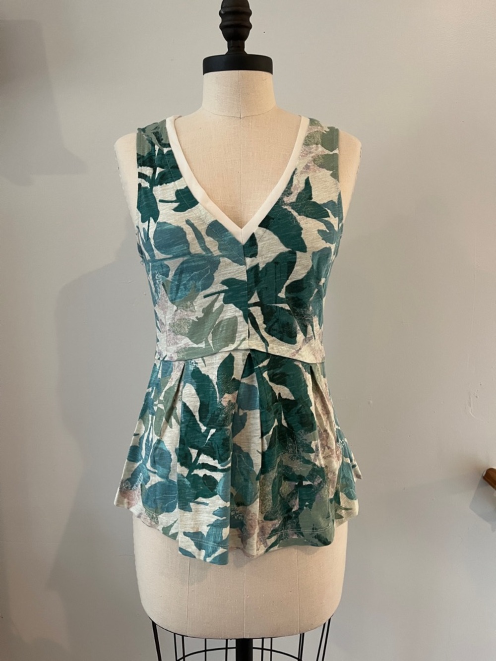 Anthropologie Deletta Tank top green floral M